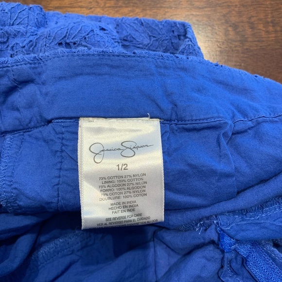 Jessica Simpson Shorts - Picture 2 of 3